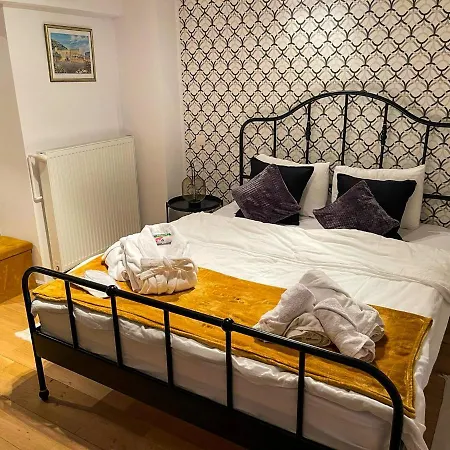 Apartment Tudor's *